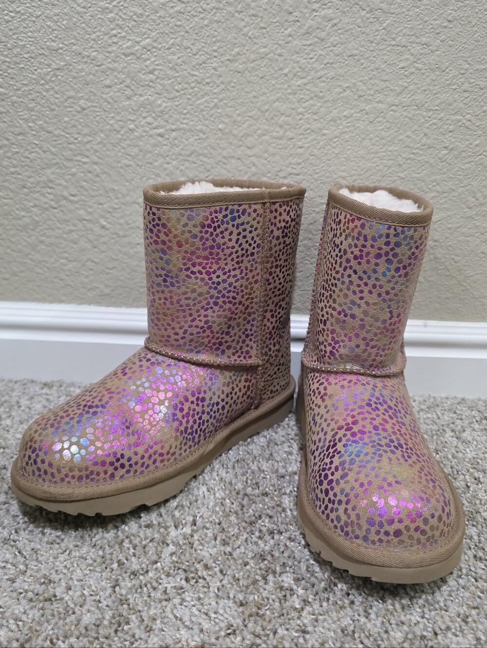 UGG Kids Classic II Spots boots in Chestnut Sparkle suede Size 6 - Picture 3 of 11